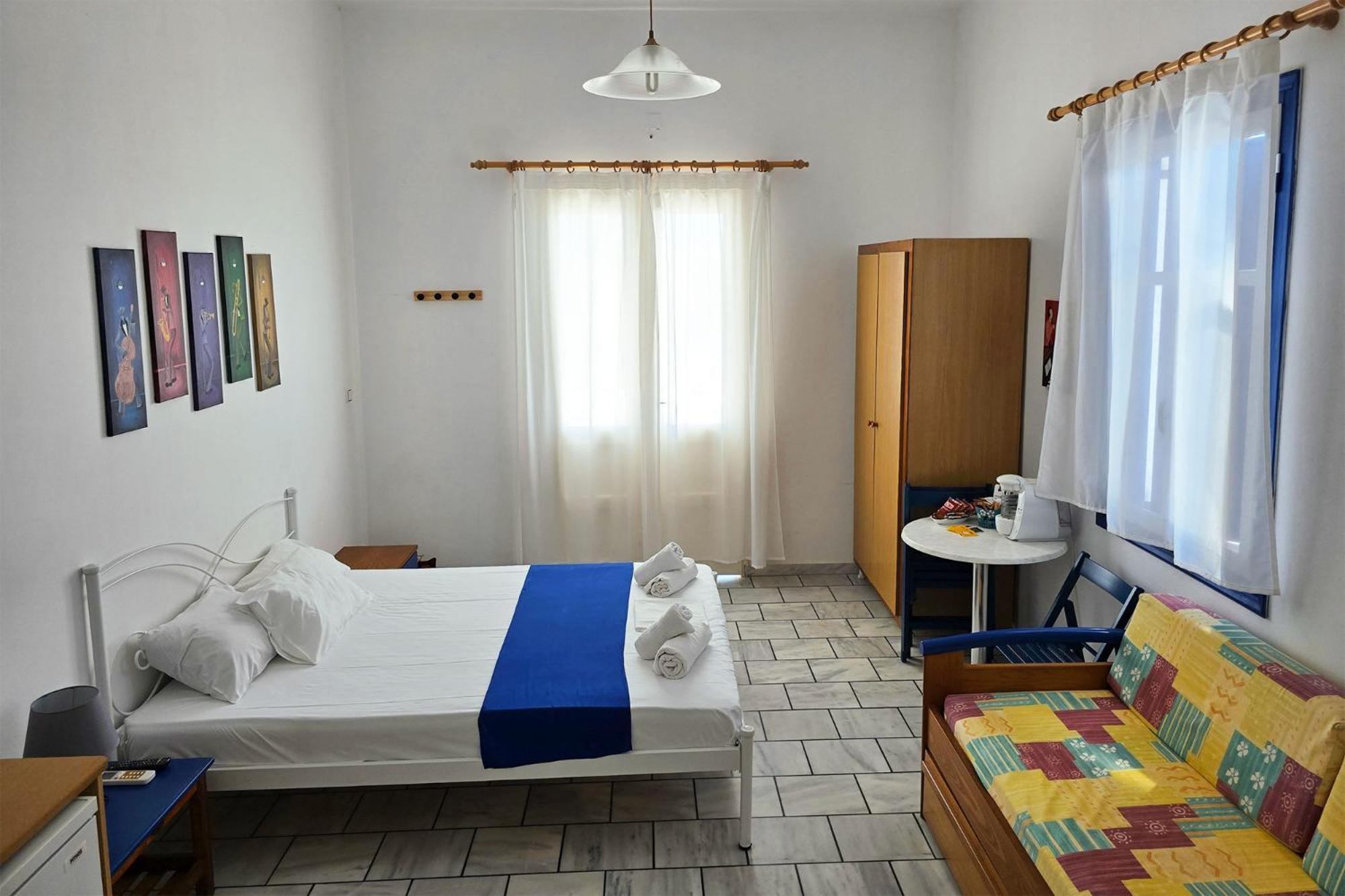 Villa Dolphin Азолимнос Екстериор снимка